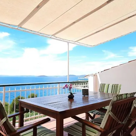 In With Sea View, Terrace, Air Conditioning, W-lan 5026-1 * Murter