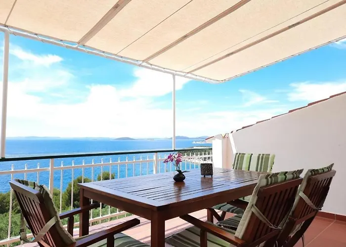 In With Sea View, Terrace, Air Conditioning, W-lan 5026-1 * Murter