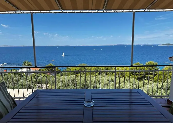 In With Sea View, Terrace, Air Conditioning, W-lan 5026-1 *